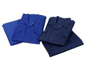 工作? /> 
</p>
<p>
	<br />
</p>
<p>
	1.全棉作业服的保养Q?br />
<br />
如果是棉麻资料的作业服，必定要留意防潮防霉，作业服怎么q行日常的保dQ就必定要留意醋Q由于醋是会Ҏl品形成腐蚀的，保藏前要z净Q晒qӀ还有像是一些果汁或者是其他的酸性物质都是需求留意的Q如果不心感染了的话，保藏也要留意按色彩深分cM藏，免的怺染色Q那p立即用清水来处理Q不然的话时M了就会清z不掉?br />
<br />
2.作业服的清洗Q?br />
<br />
如果是丝l的作业服，丝绸的要点也是防潮，它比奛_子还娇气。，淡色的一些作业服的话z的比较久就会呈现掉色的现象Q我们的作业服才不会׃我们的错误做法而减短他们的寿数Q如果是q样的话Q那么就可以再水中加一些清z剂Q然后跑半个时左右Q然后再用清水来q行清洗Q期望大安做好作业服的保养Q每天都I着新的服Q轻松作业?</p>
<p>
	<br />
</p>
<p>
	<br />
	<div>
		<br />
	</div>
</p>
<p>
	<br />
</p>
<p>
	<br />
</p> 
						   </p>
					</div>
					  <p>发布旉Q?017-08-18 </p>
                    <p>来源Q?a href='http://m.wxxtexyj.com/news/22.html'>http://m.wxxtexyj.com/news/22.html</a></p>
          
					<ul class=